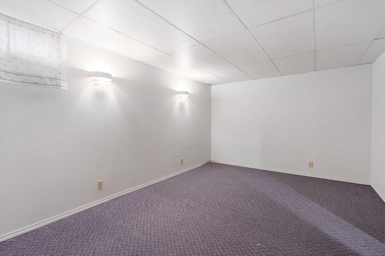 13, 803 Varsity Estates Drive NW