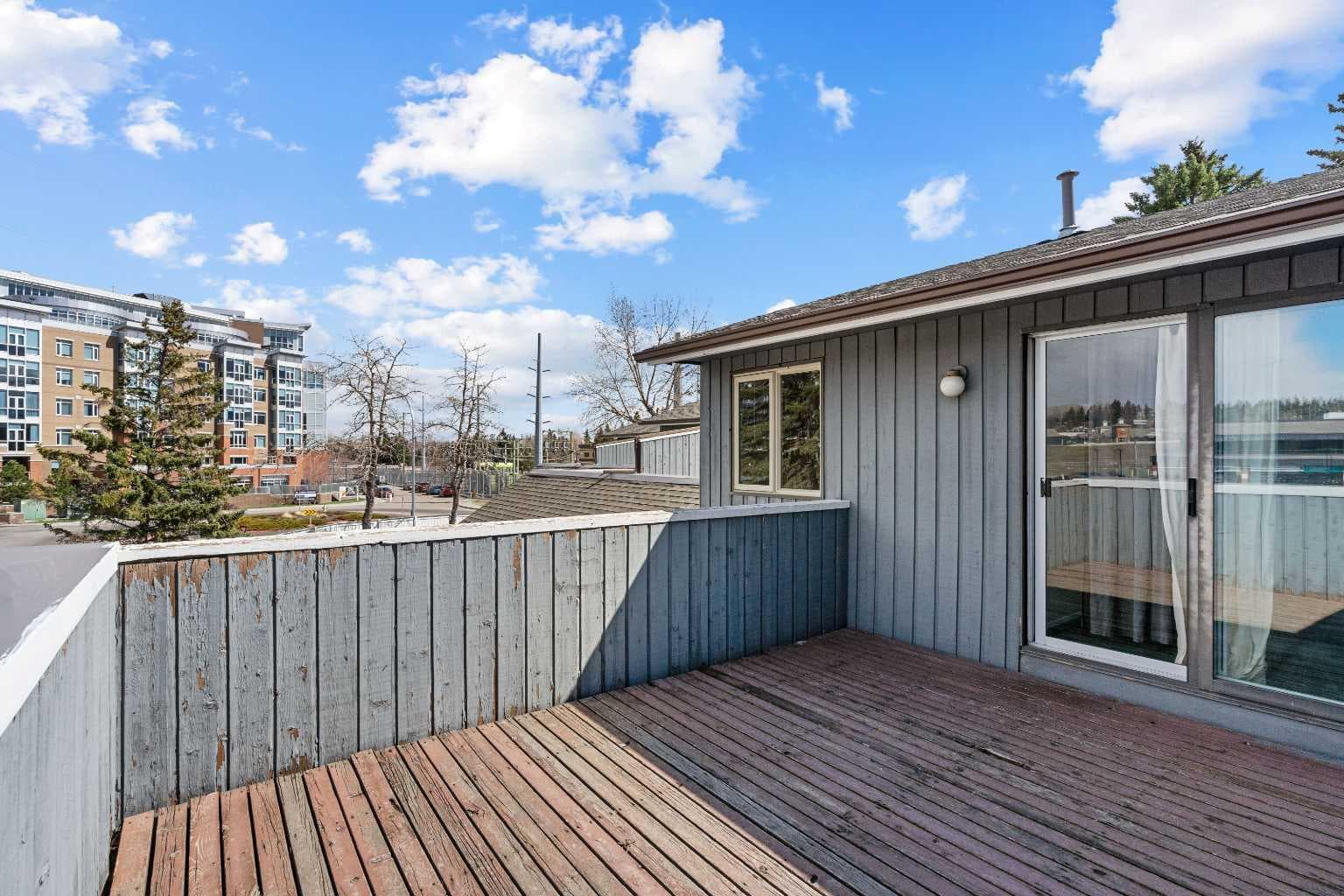 13, 803 Varsity Estates Drive NW