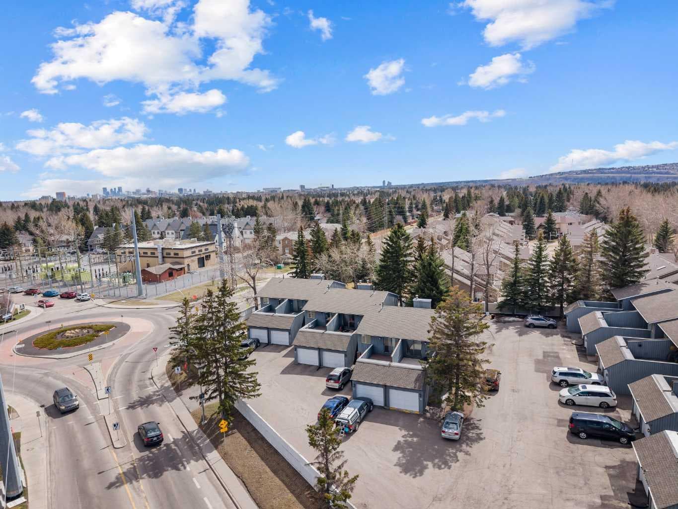 13, 803 Varsity Estates Drive NW