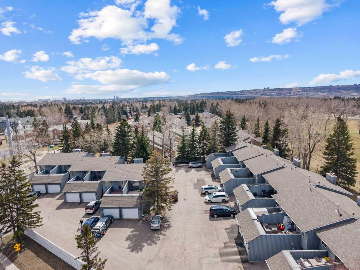 13, 803 Varsity Estates Drive NW