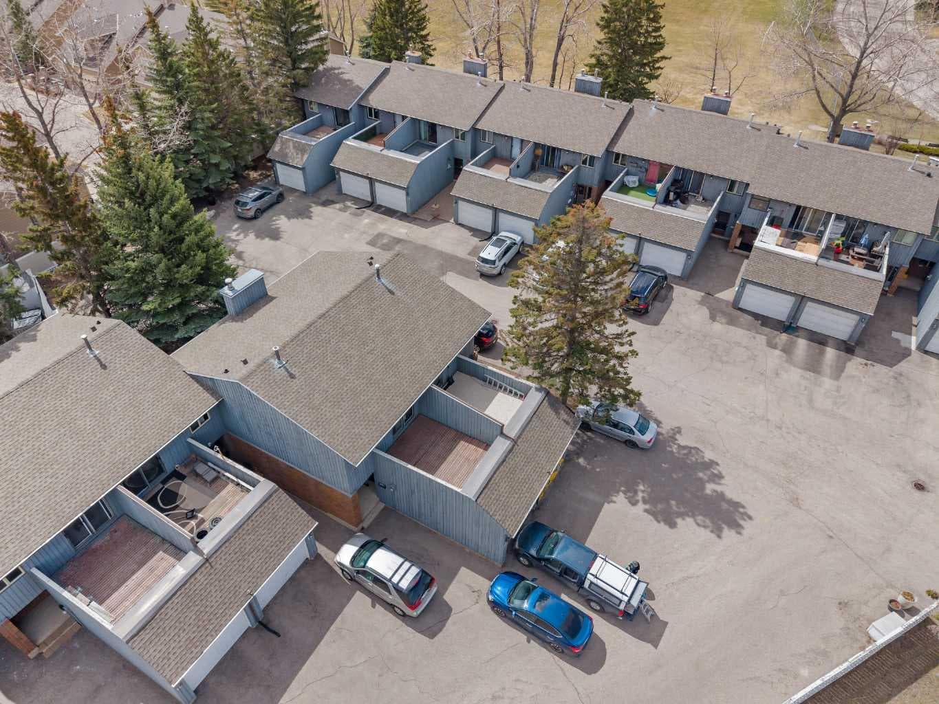13, 803 Varsity Estates Drive NW