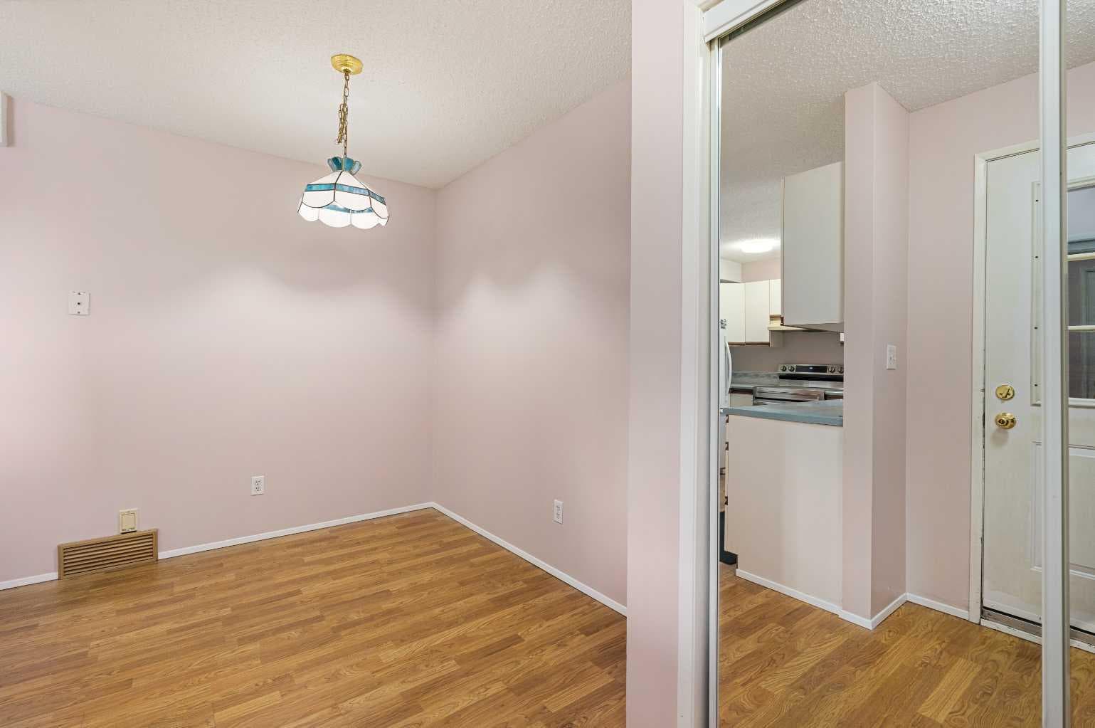 13, 803 Varsity Estates Drive NW