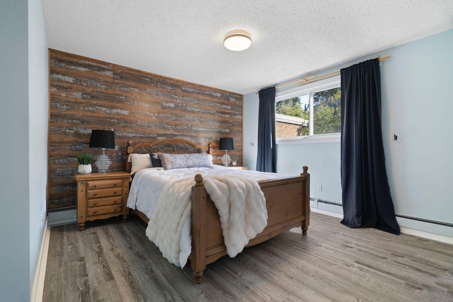 4, 930 Royal Avenue SW