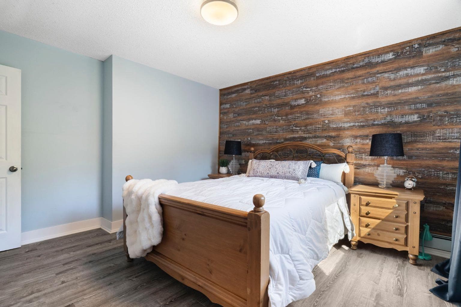 4, 930 Royal Avenue SW