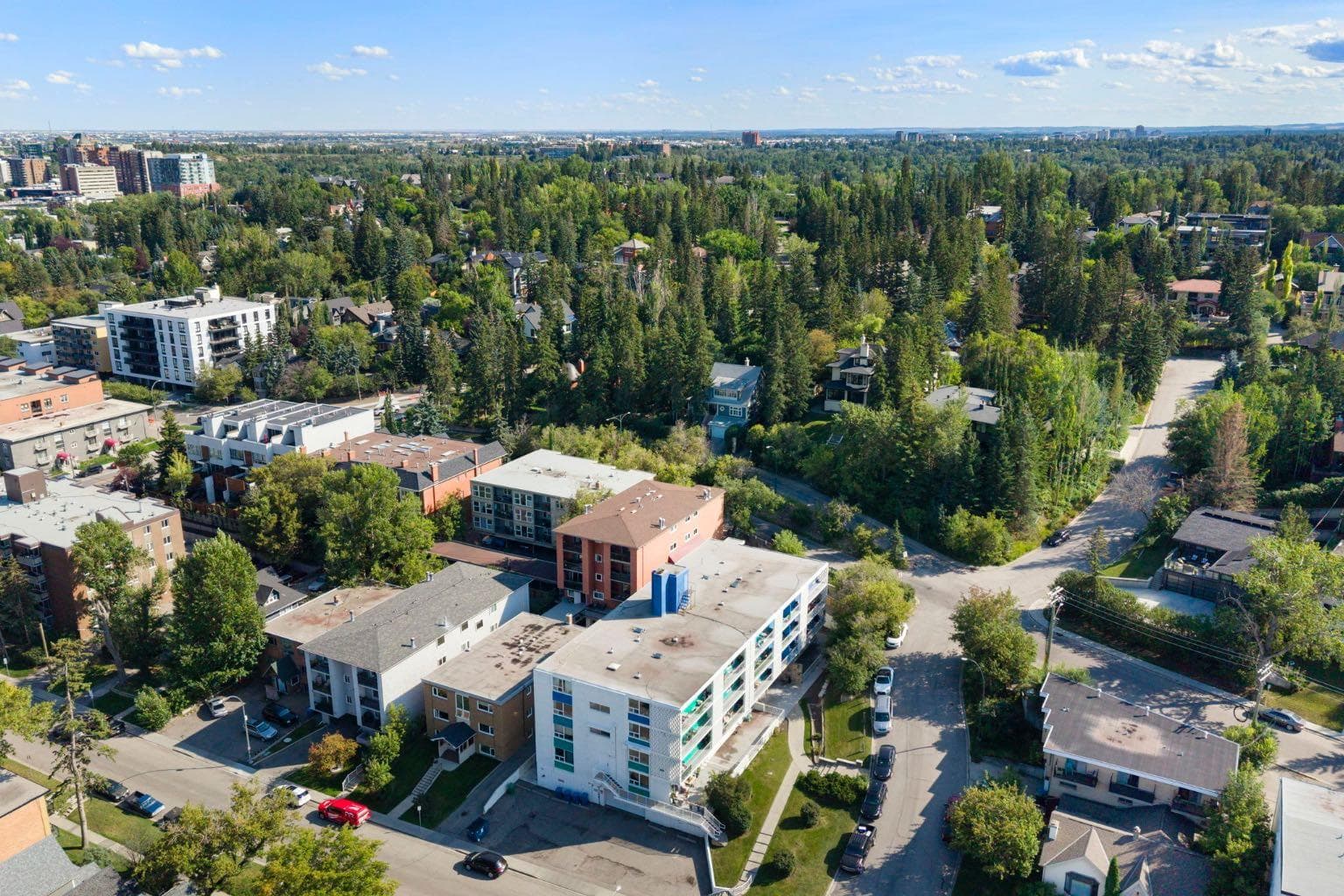 4, 930 Royal Avenue SW