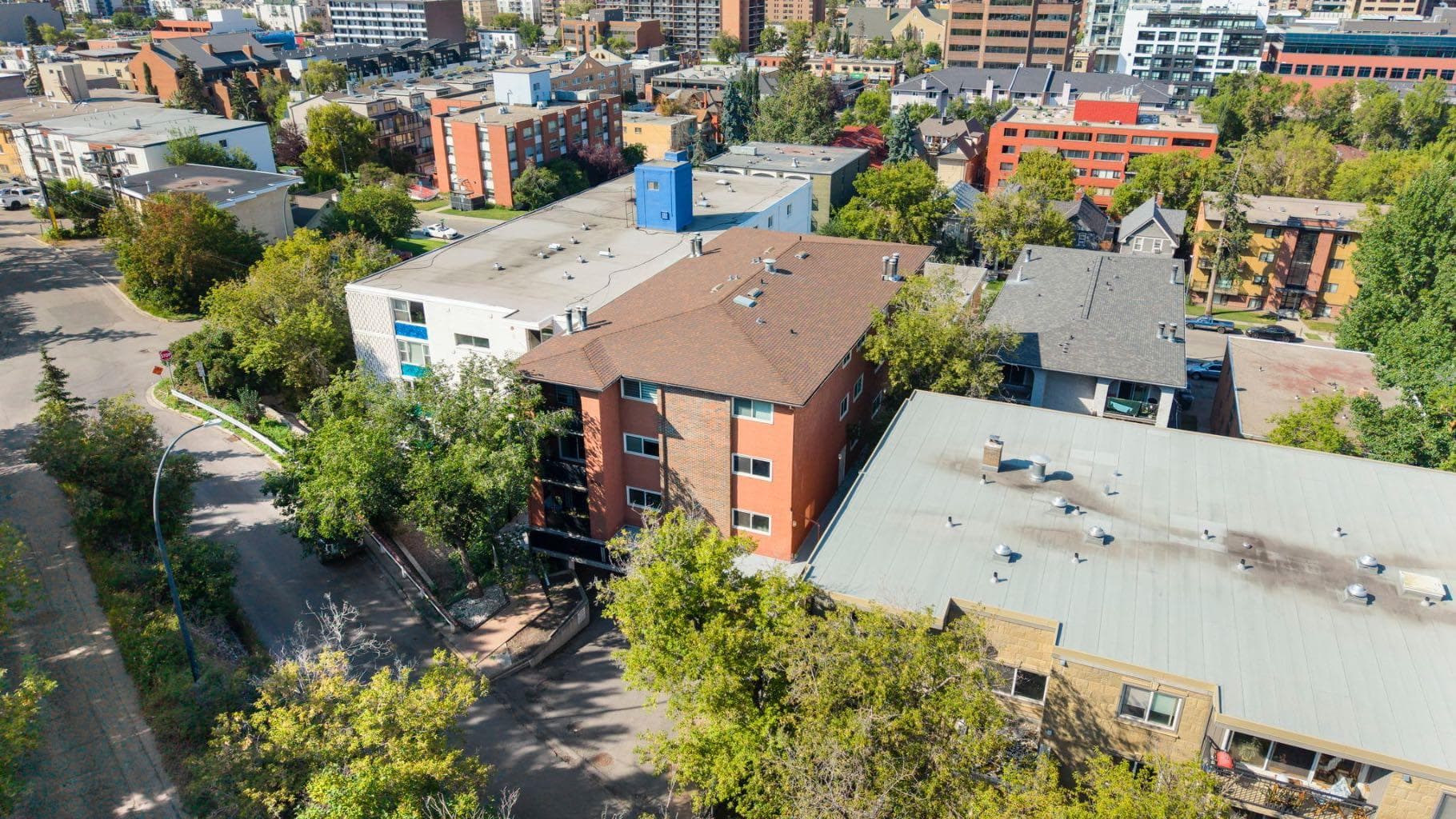 4, 930 Royal Avenue SW