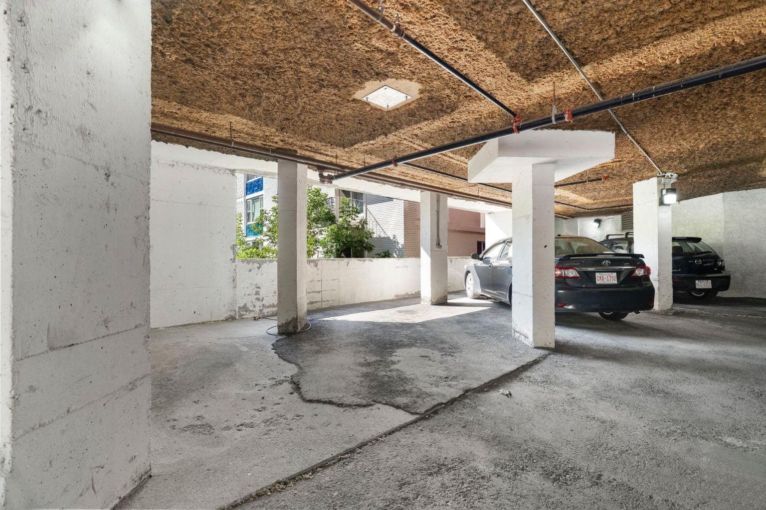 4, 930 Royal Avenue SW