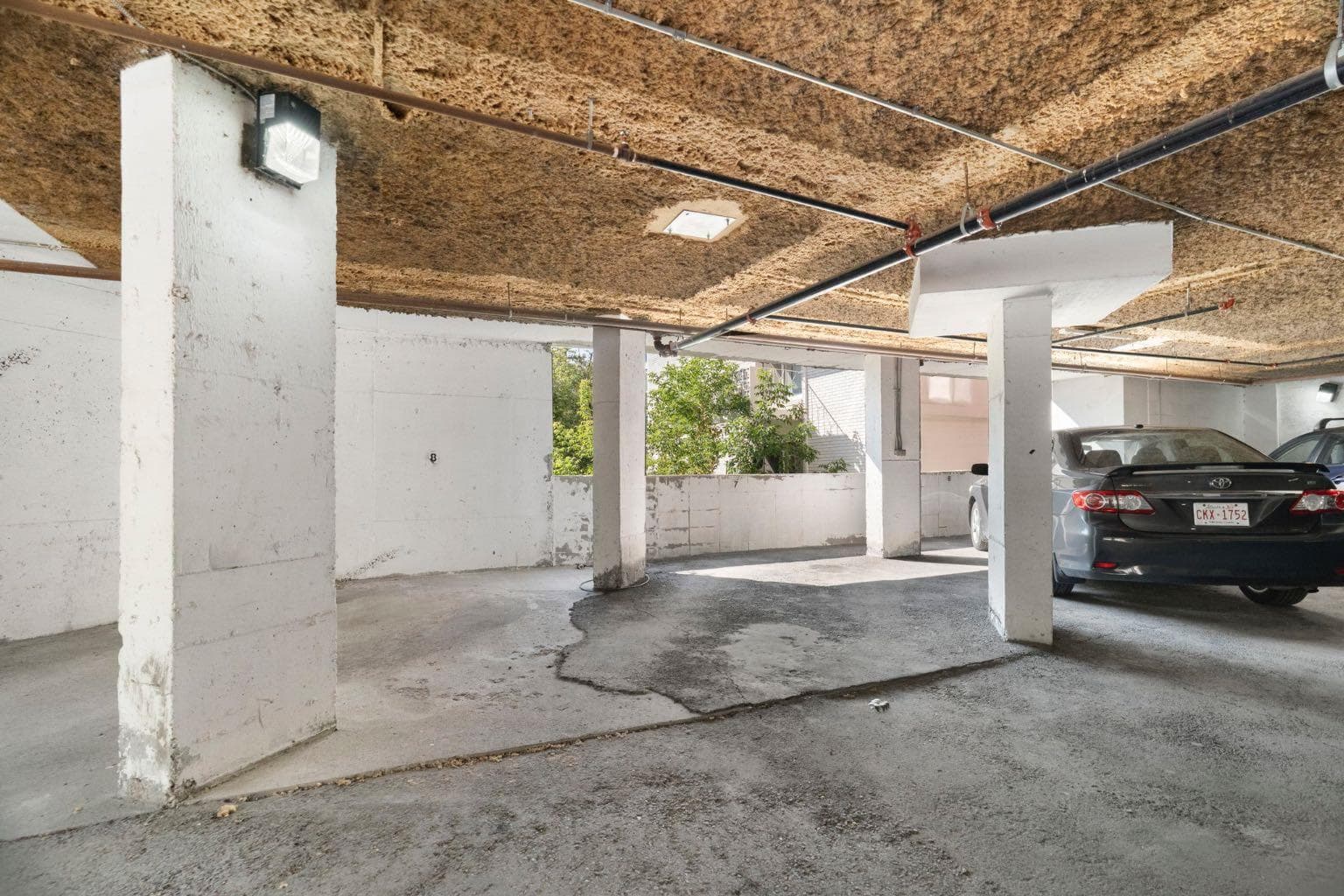 4, 930 Royal Avenue SW