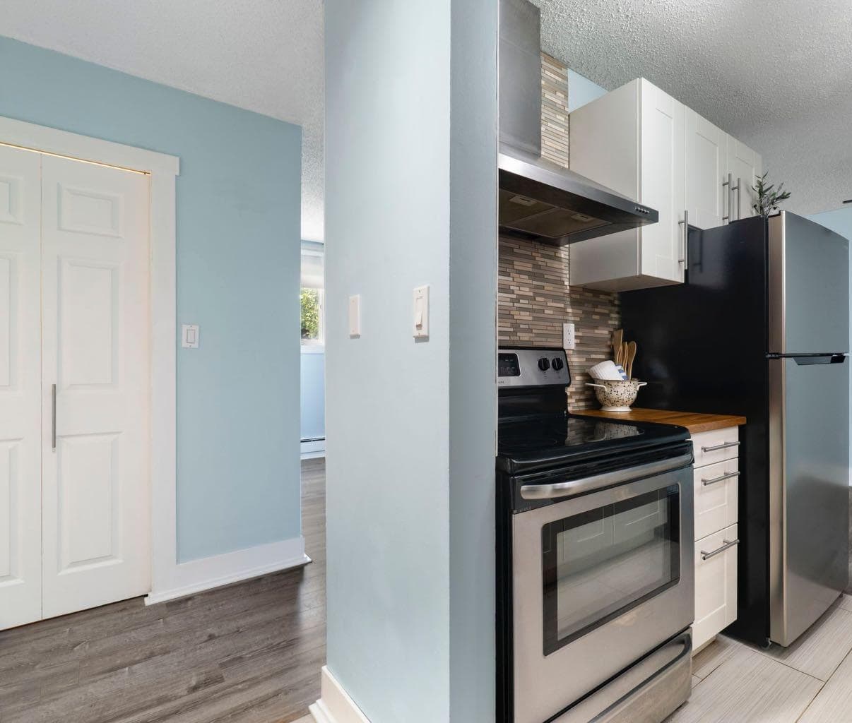 4, 930 Royal Avenue SW