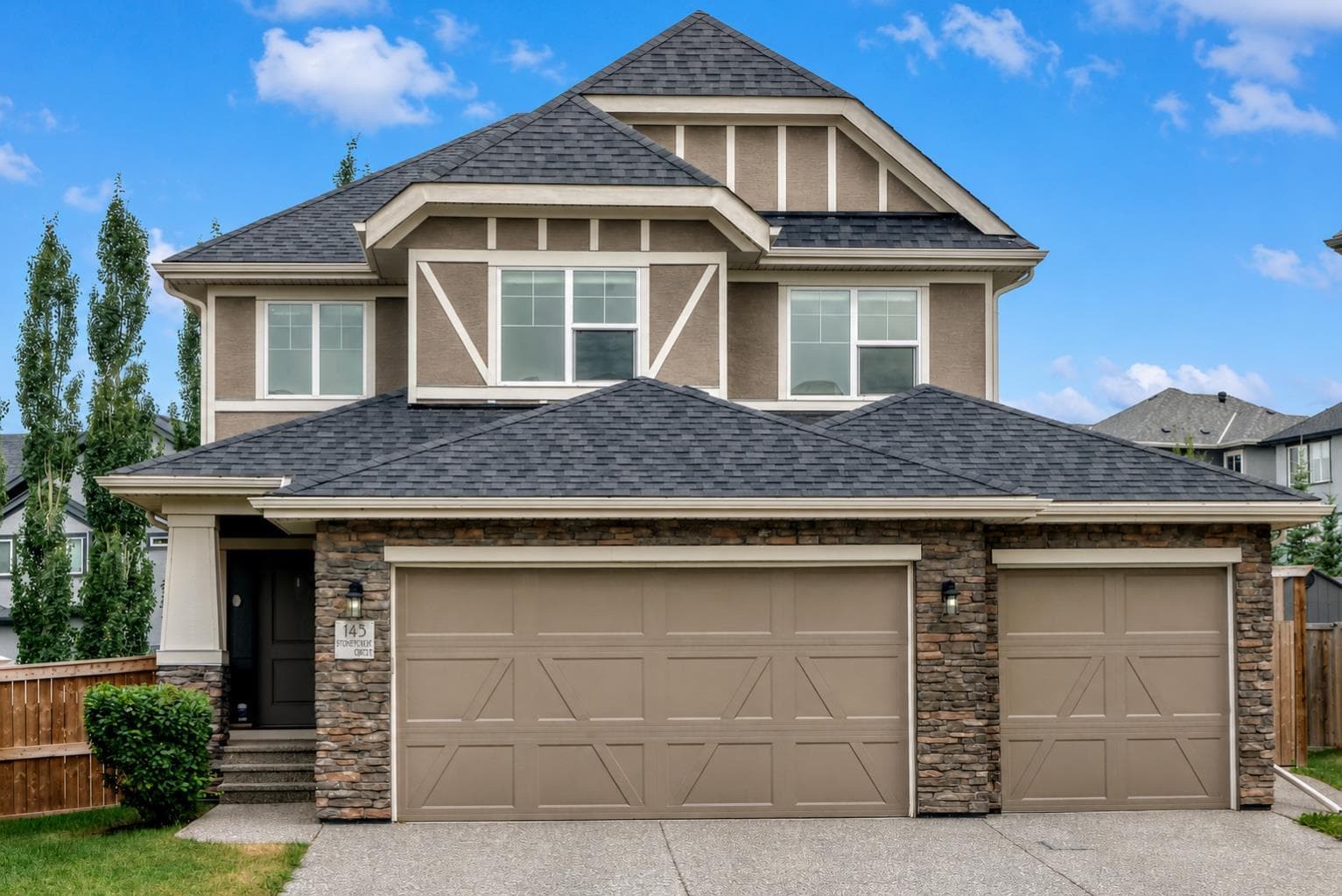 143 Stonemere Green 