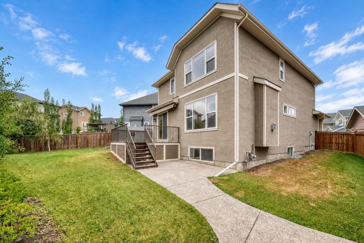 143 Stonemere Green 