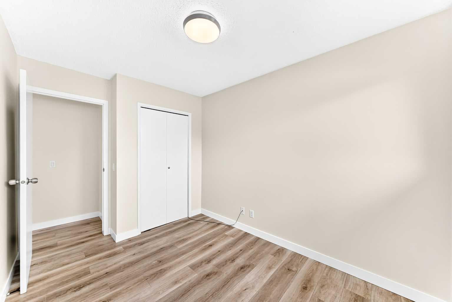 42 Rundlelawn Close NE