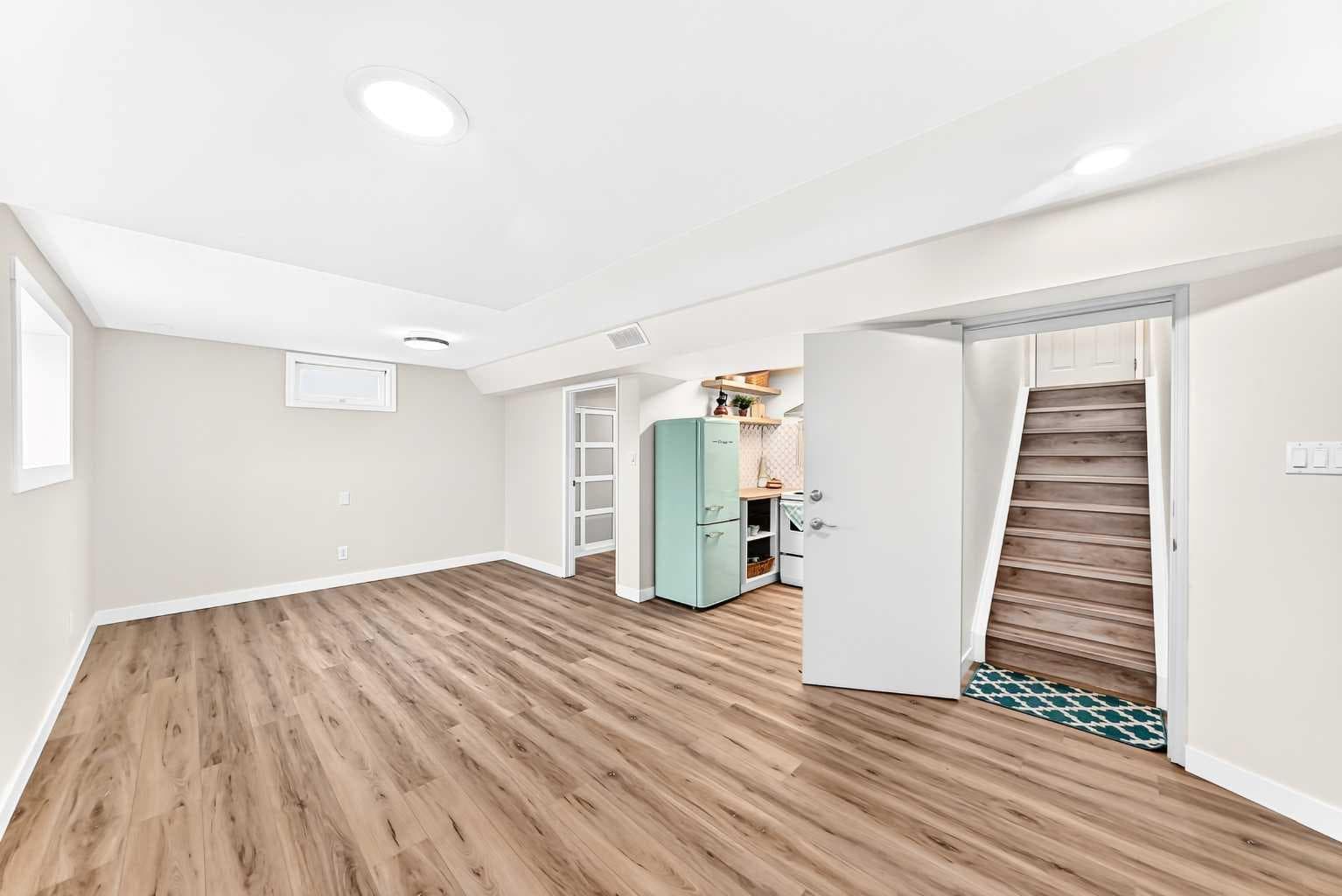 42 Rundlelawn Close NE