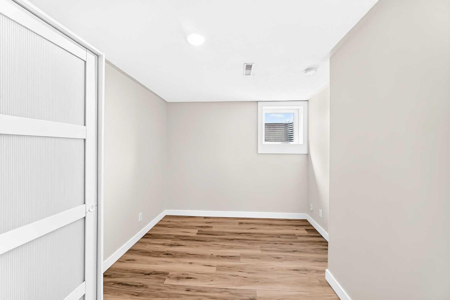 42 Rundlelawn Close NE