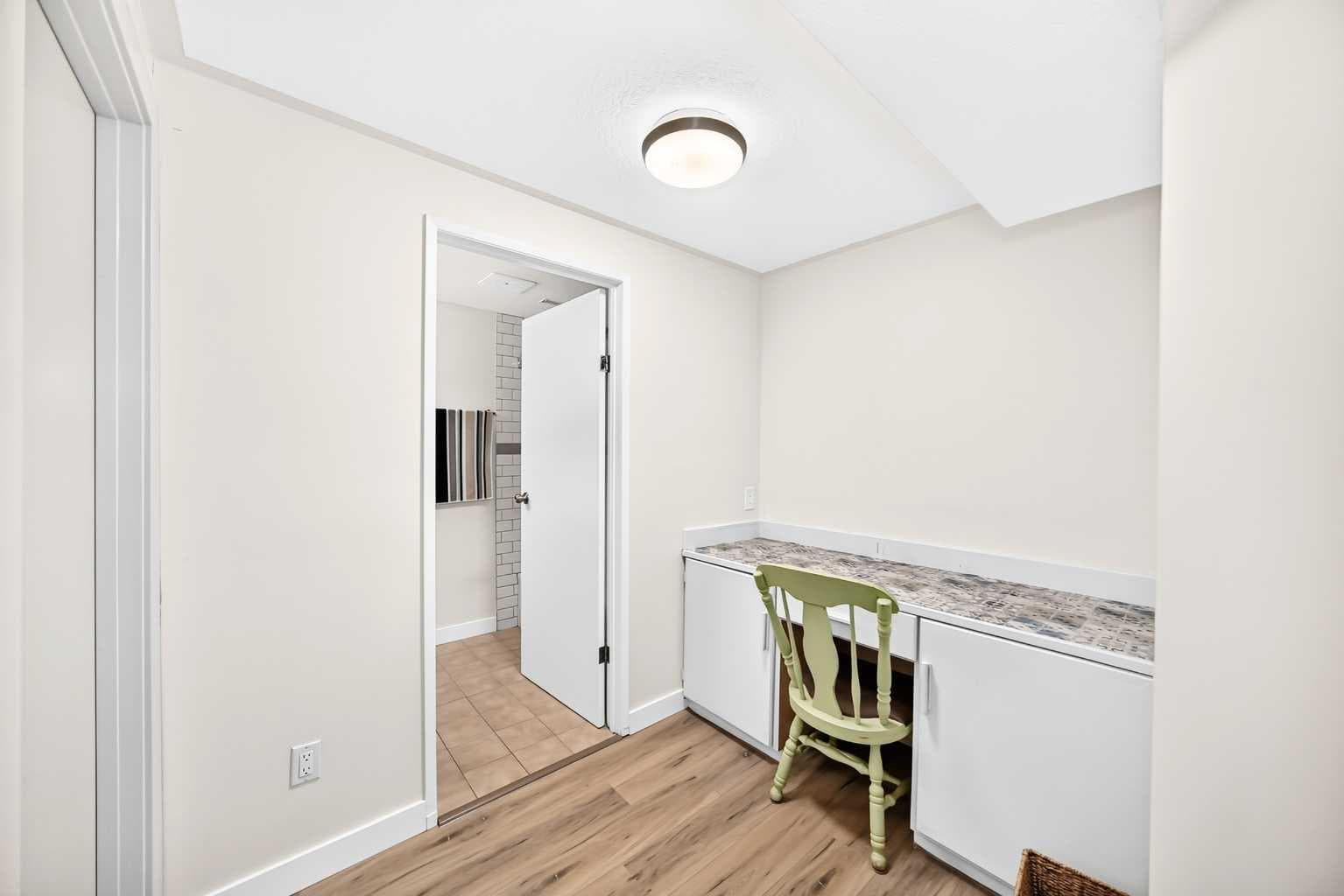 42 Rundlelawn Close NE