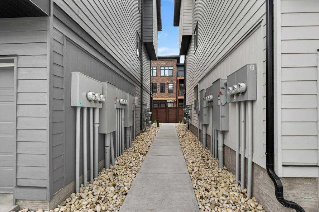 606, 550 Seton Circle SE