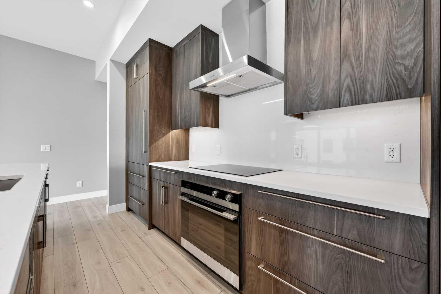 302, 275 Lebel Crescent NW