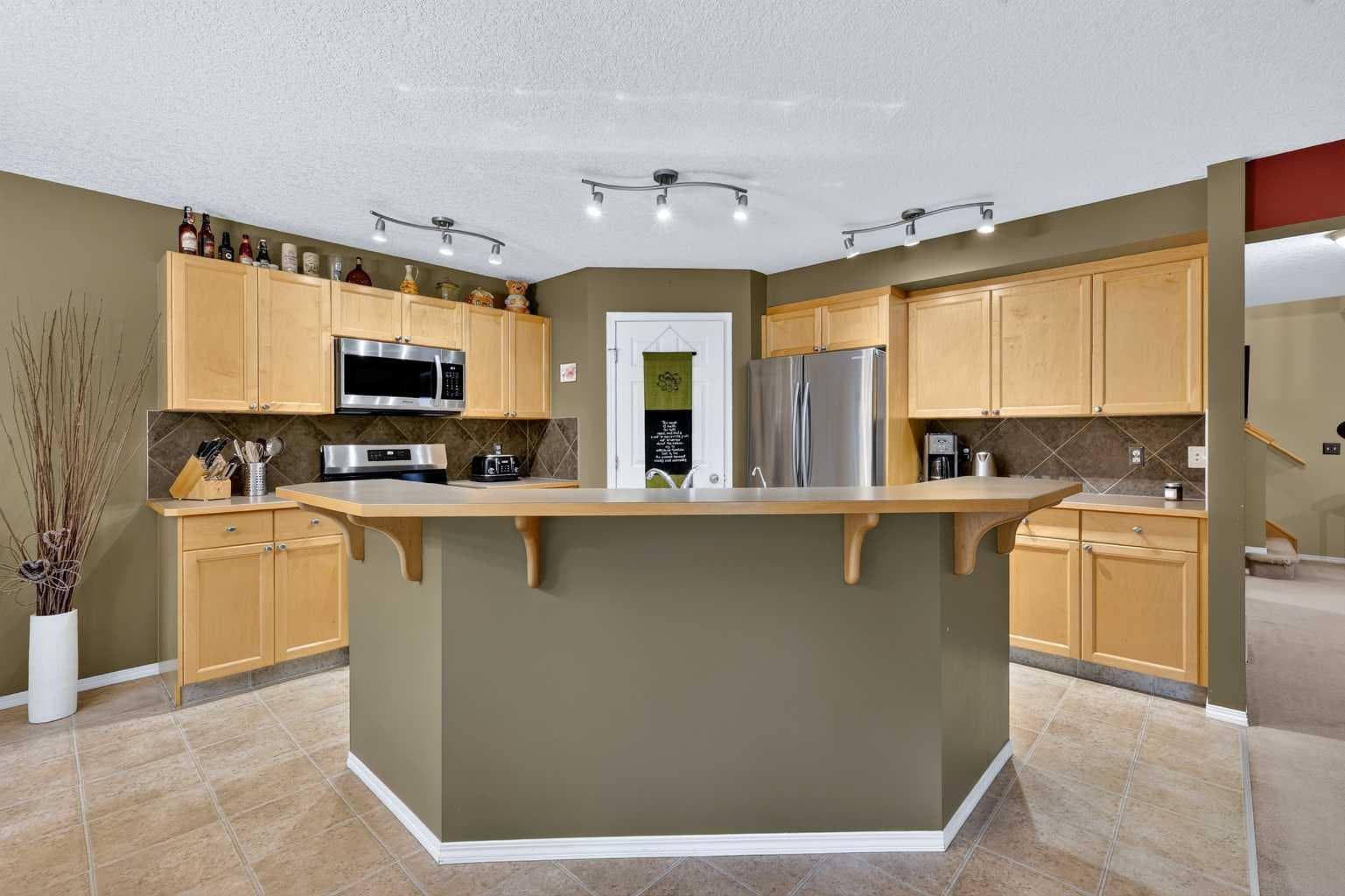 14 Evergreen Common SW