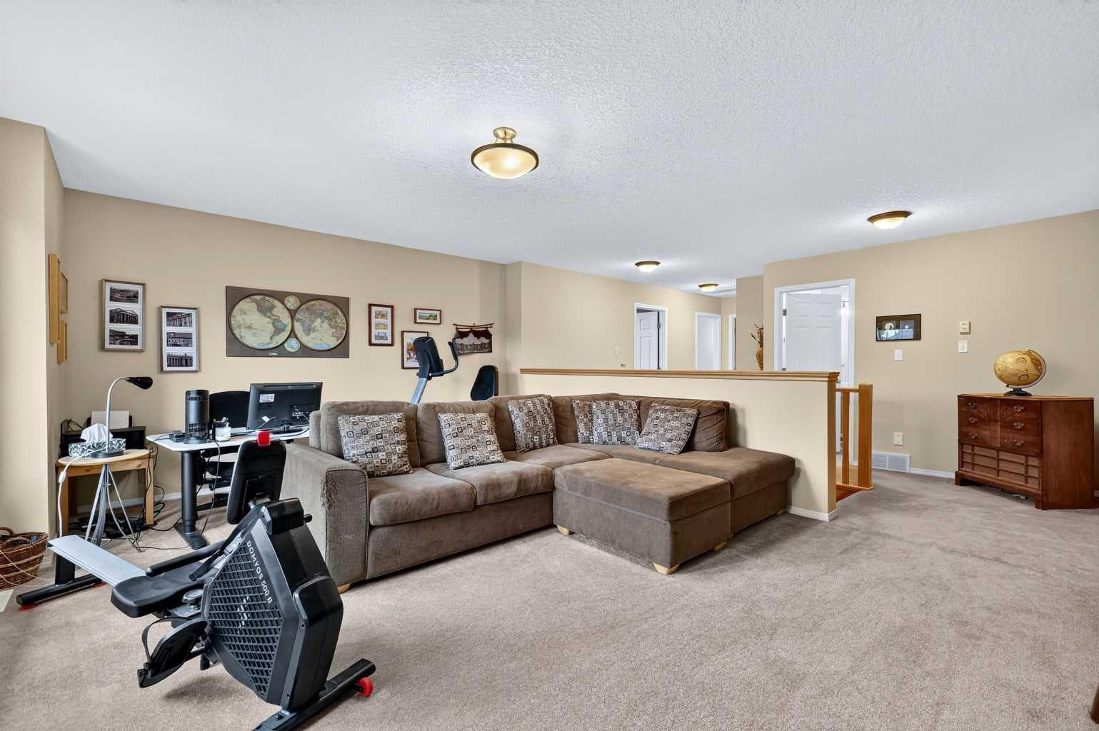 14 Evergreen Common SW