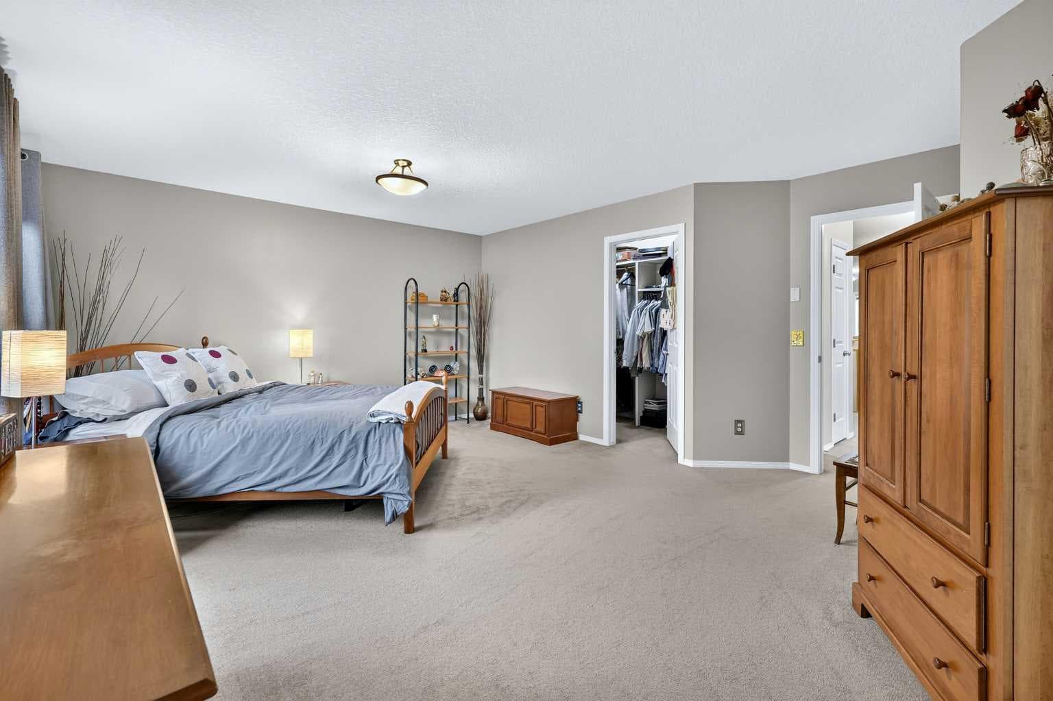 14 Evergreen Common SW