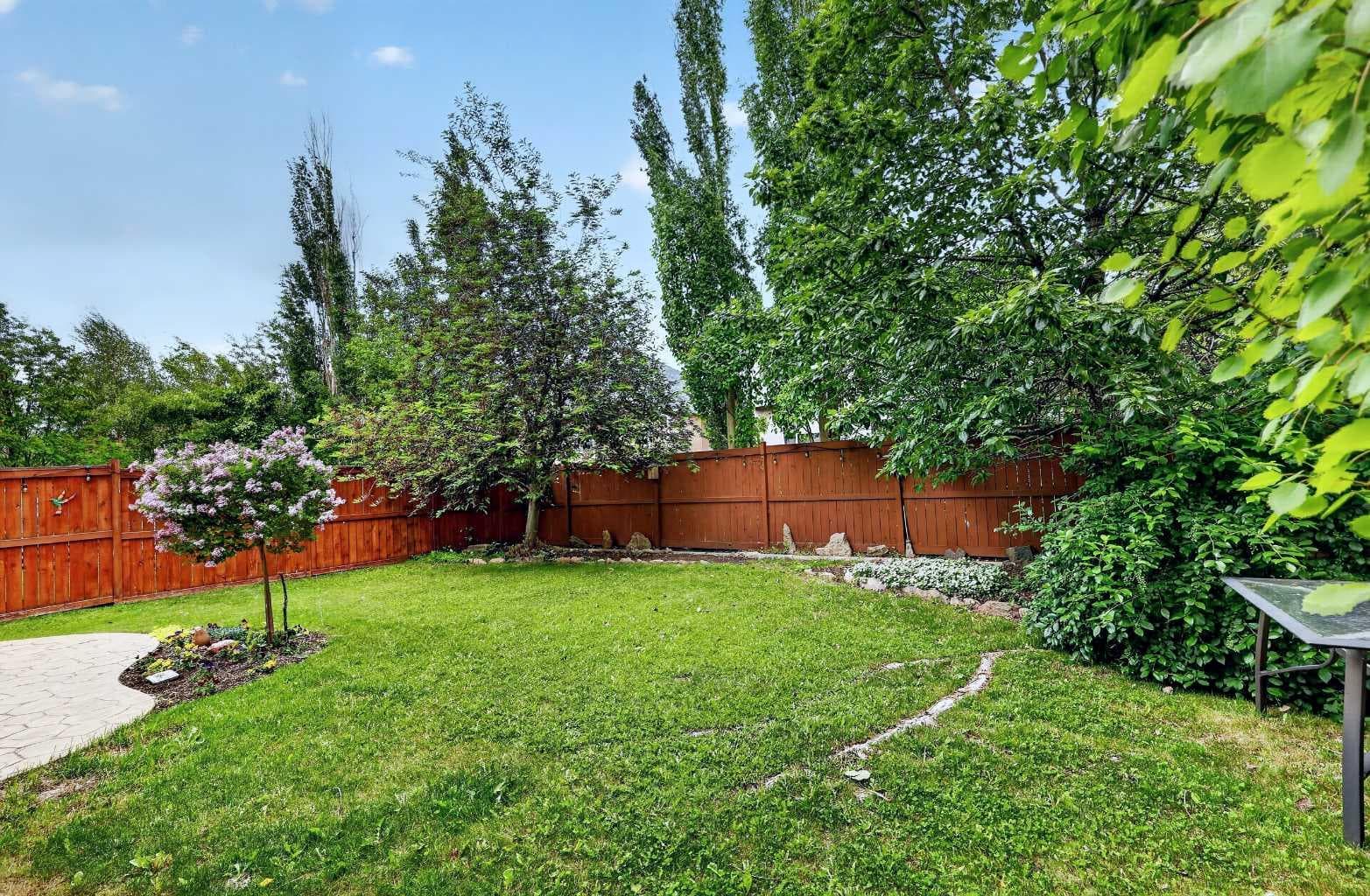 14 Evergreen Common SW