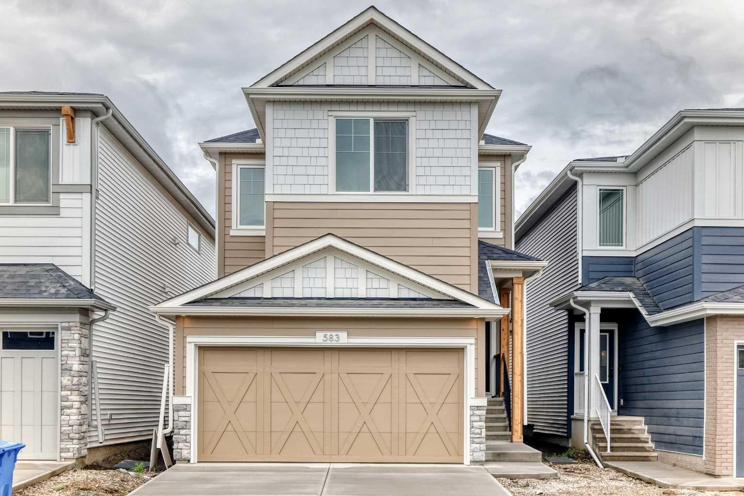 583 Buffaloberry Manor SE