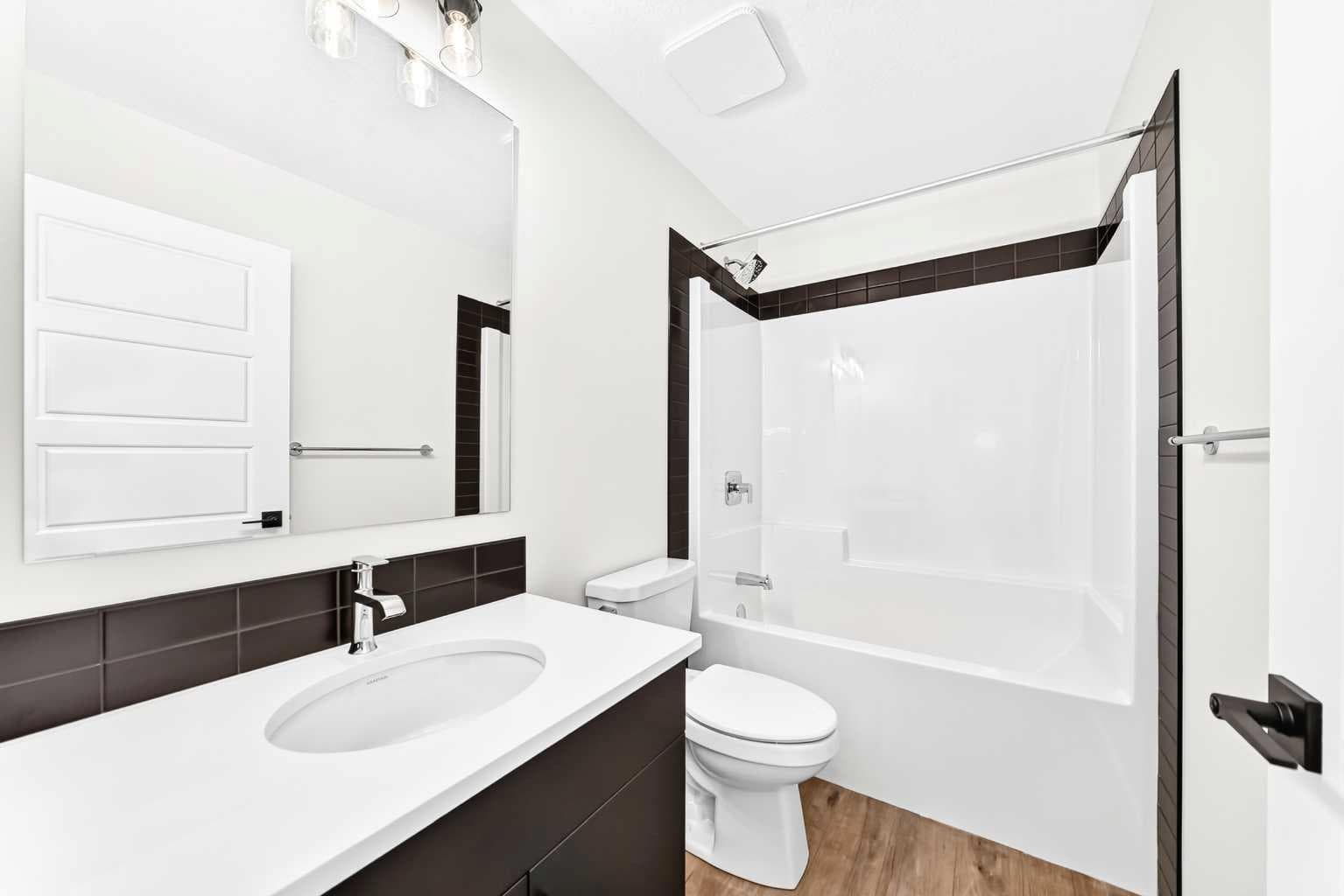 583 Buffaloberry Manor SE