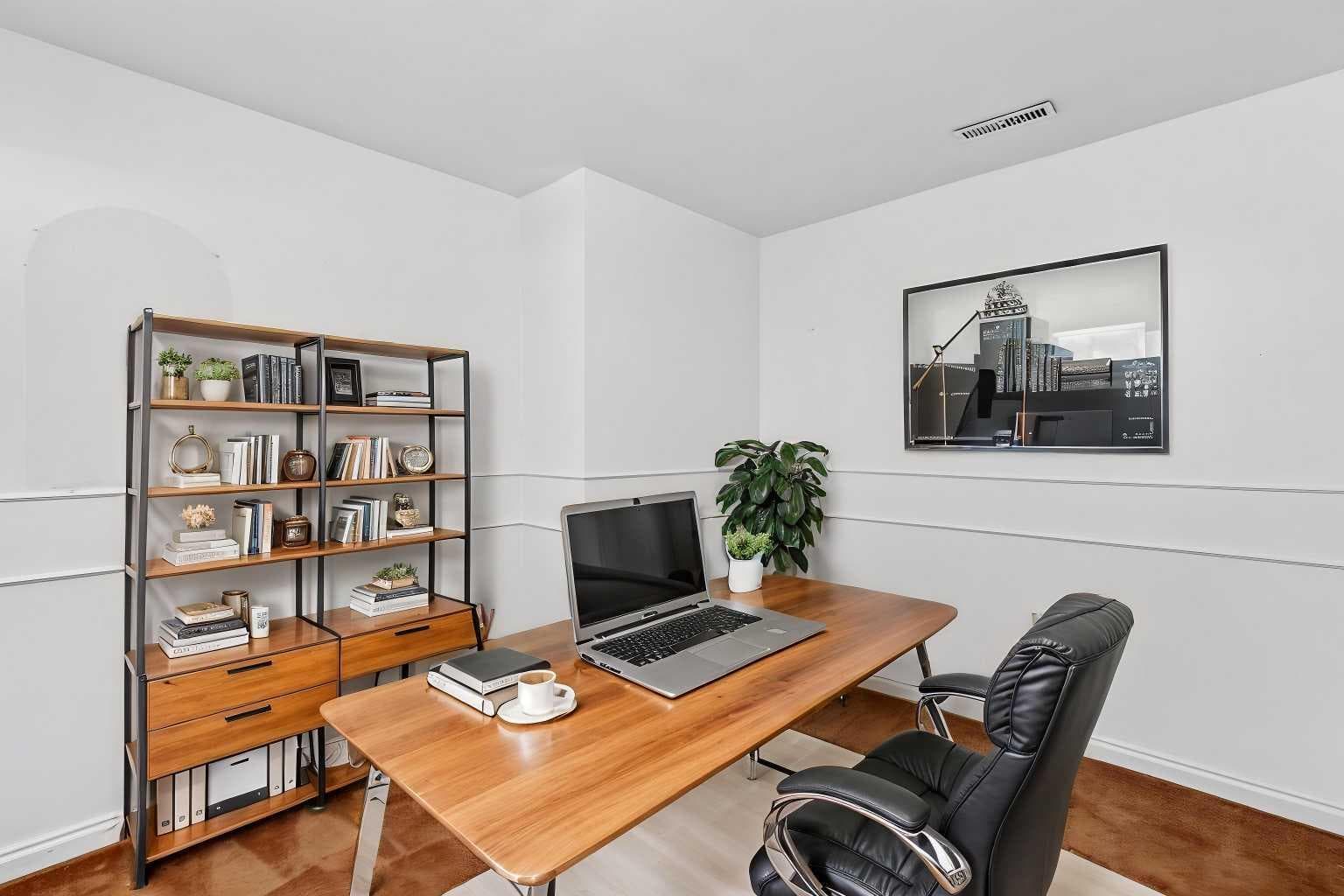 1707 107 Avenue SW