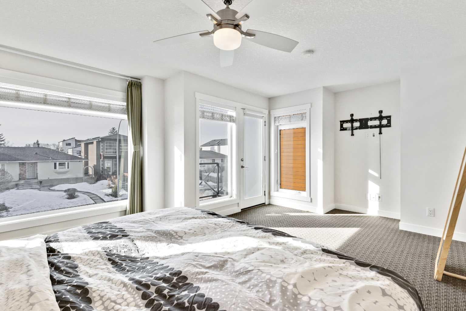 2728 Cochrane Road NW