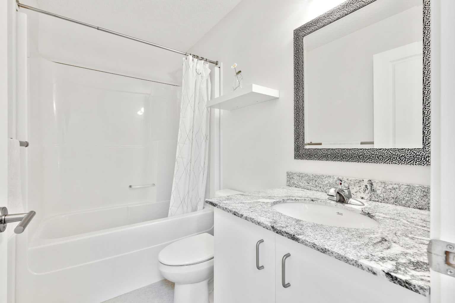 2728 Cochrane Road NW