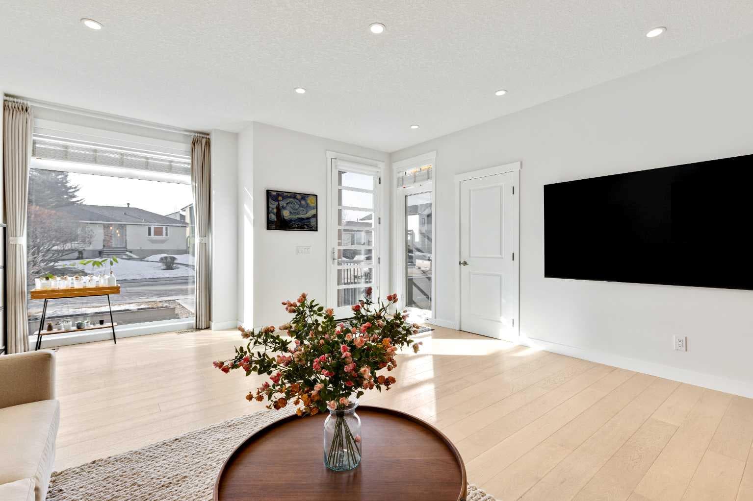 2728 Cochrane Road NW