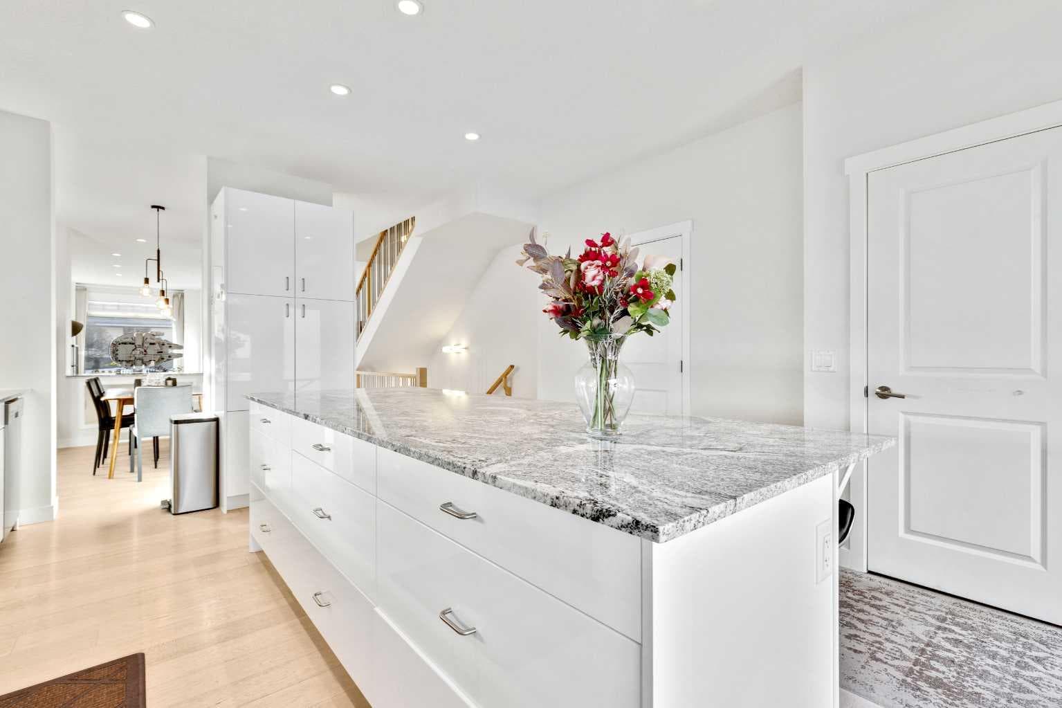 2728 Cochrane Road NW