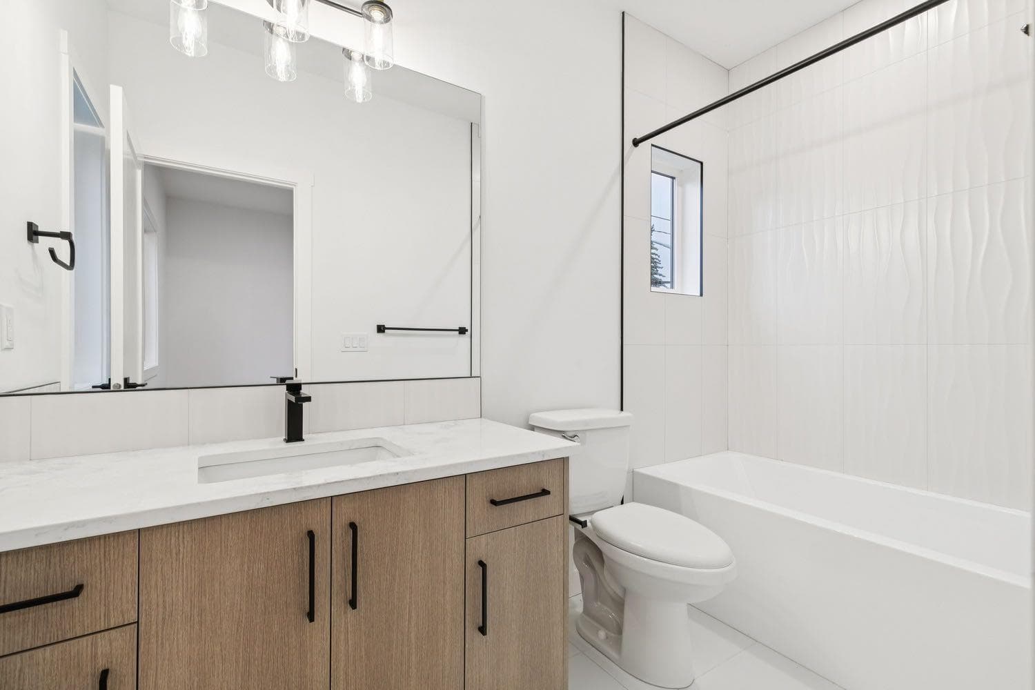 4303 30 Avenue SW