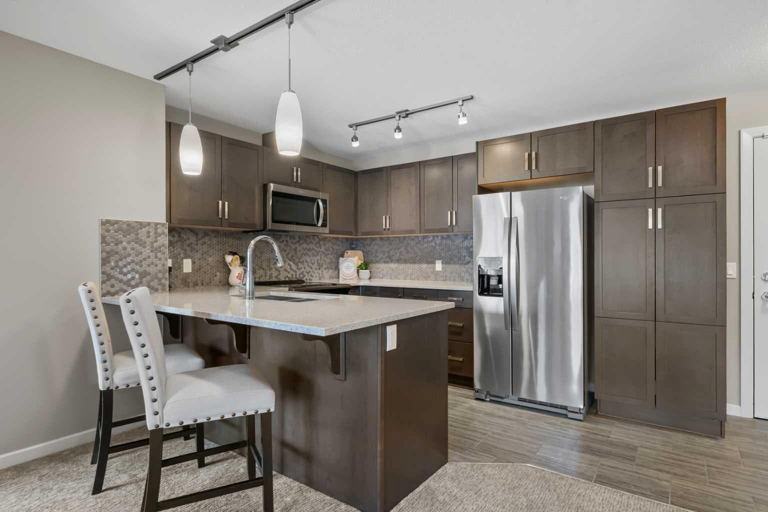2105, 10 Market Boulevard SE