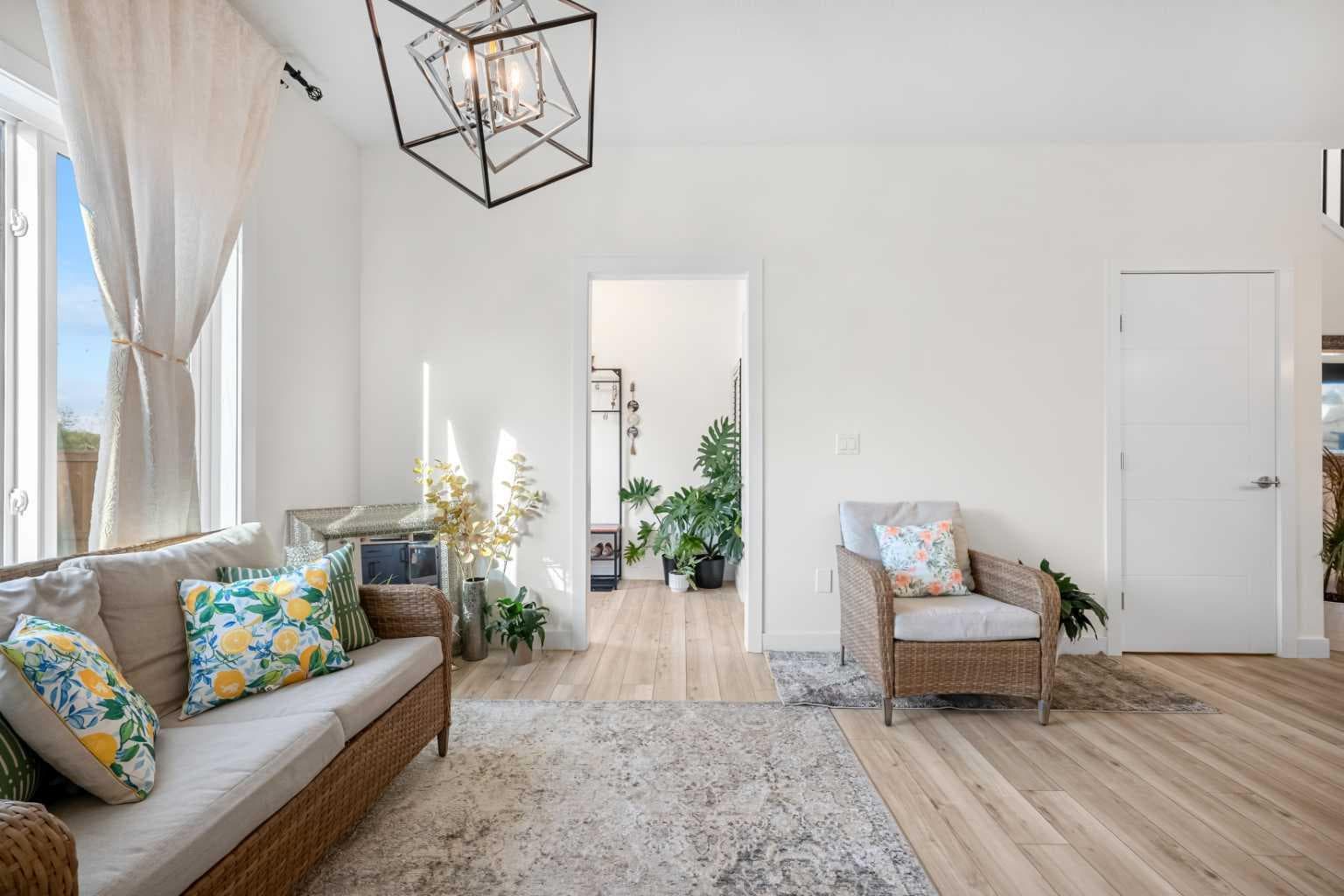 262 Midgrove Mews SW