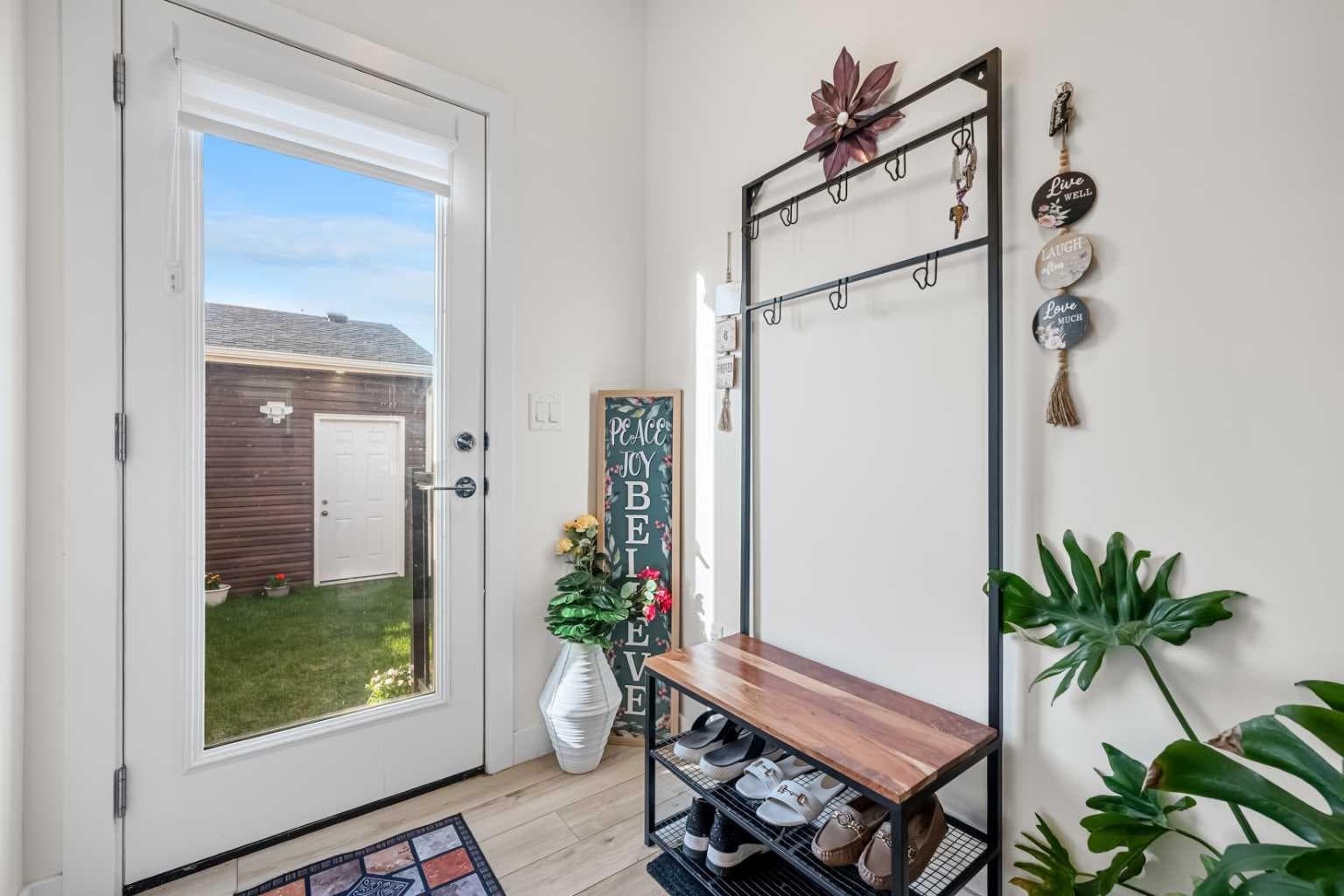 262 Midgrove Mews SW