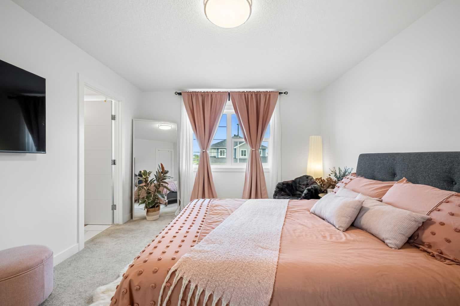 262 Midgrove Mews SW
