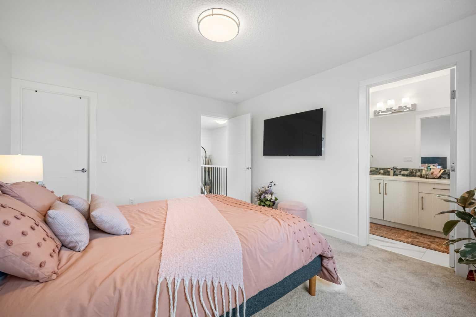262 Midgrove Mews SW