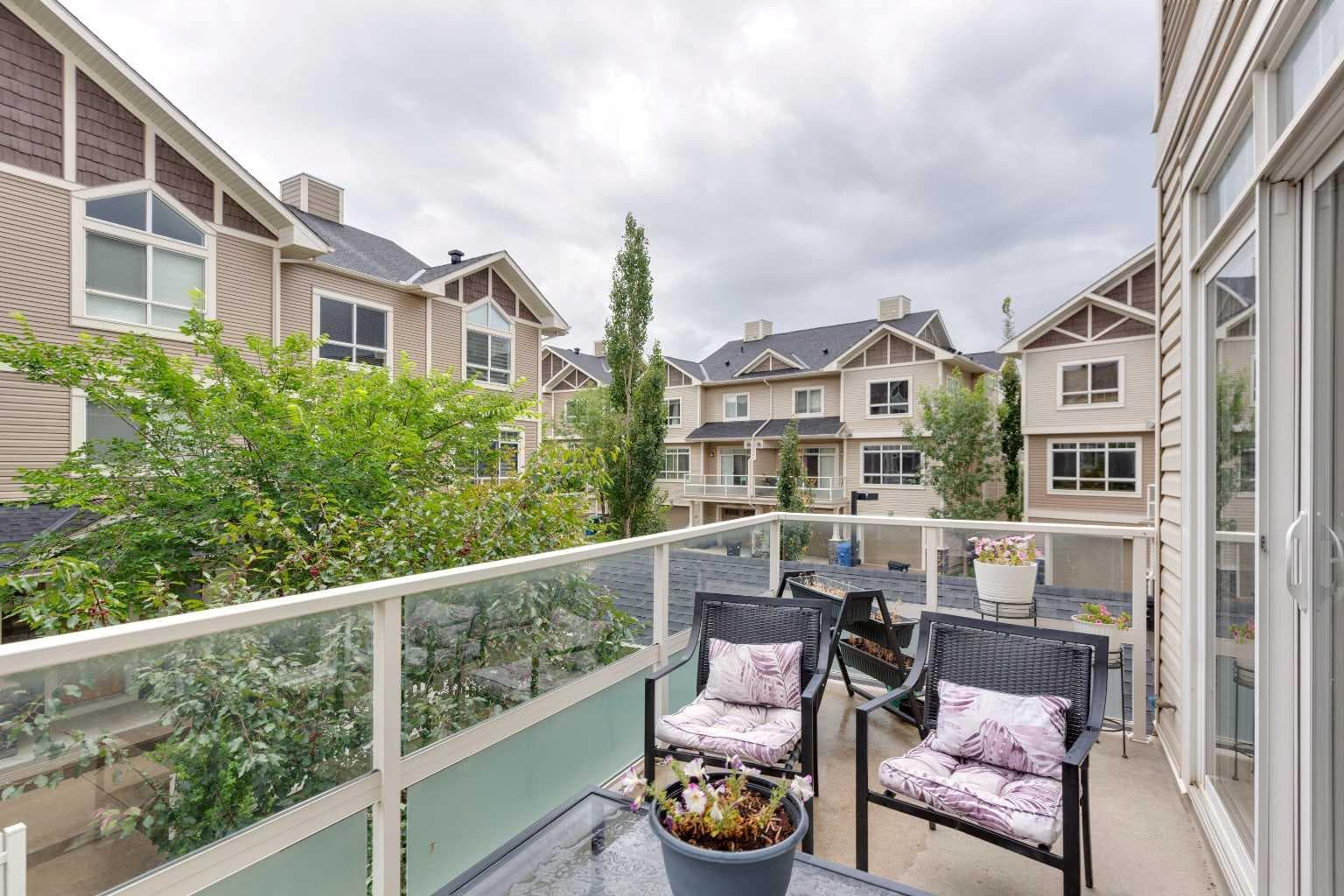 26 Skyview Ranch Gardens NE