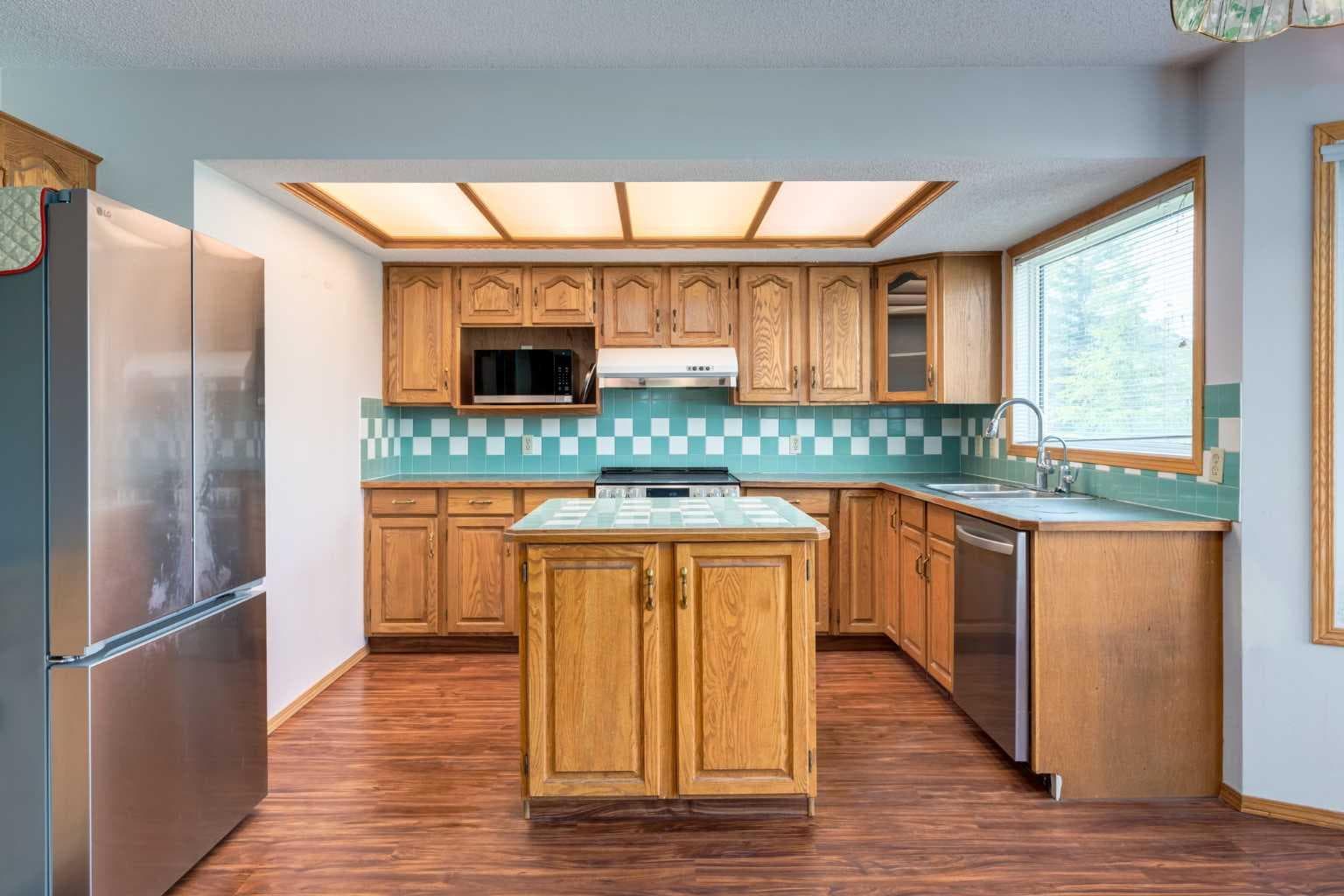 183 Edgevalley Circle NW
