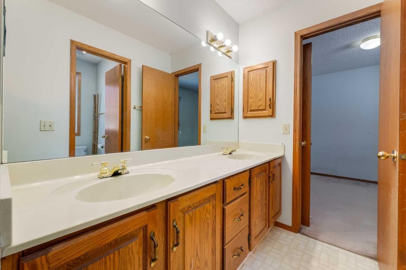 183 Edgevalley Circle NW
