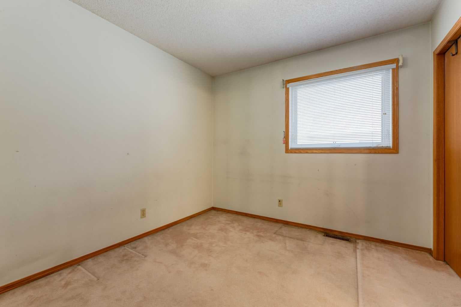 183 Edgevalley Circle NW