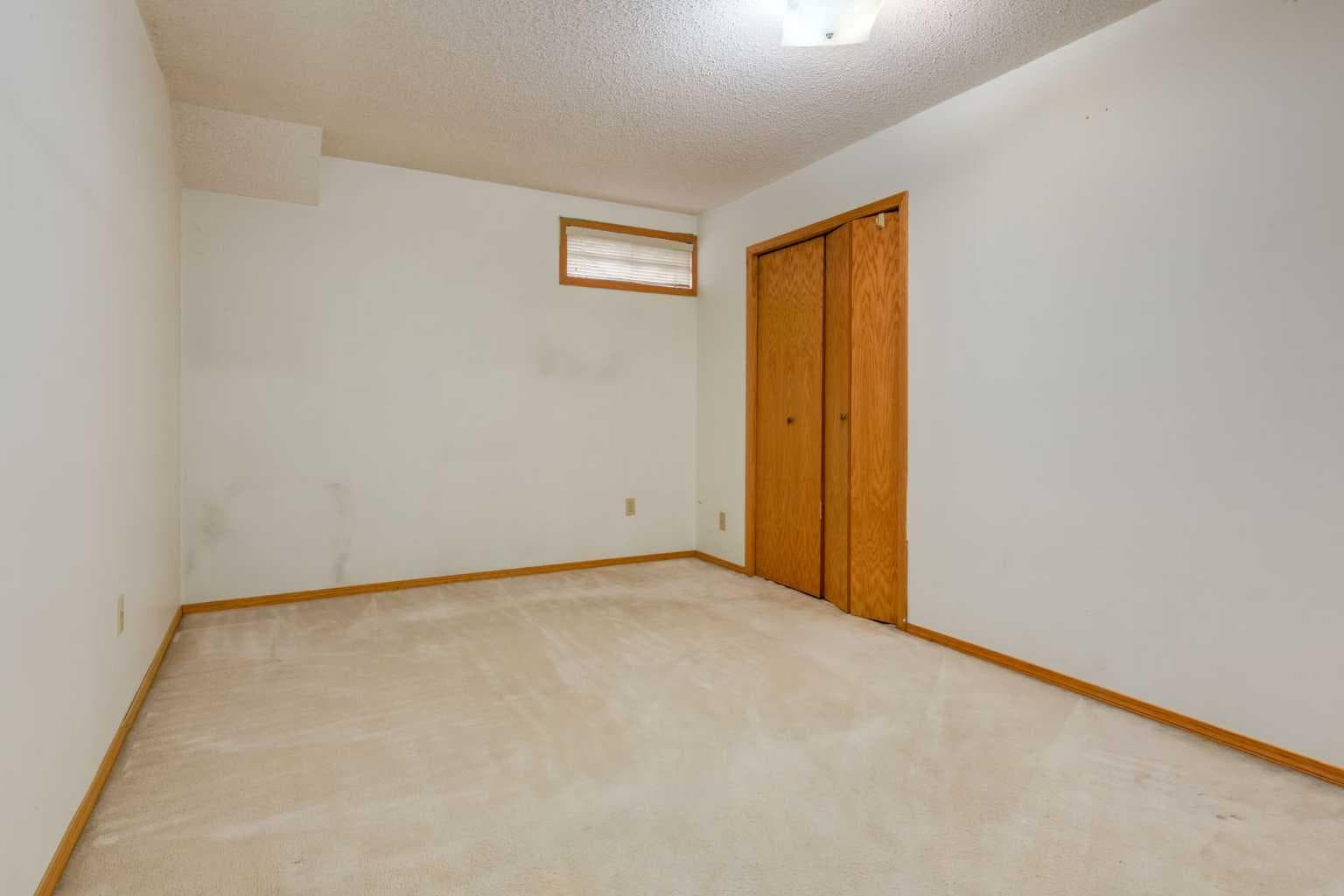 183 Edgevalley Circle NW
