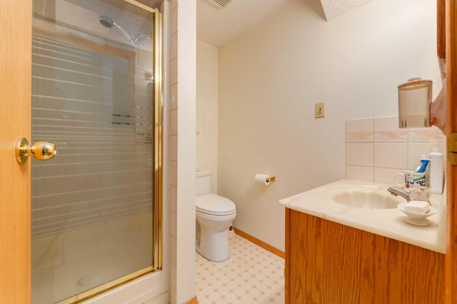 183 Edgevalley Circle NW
