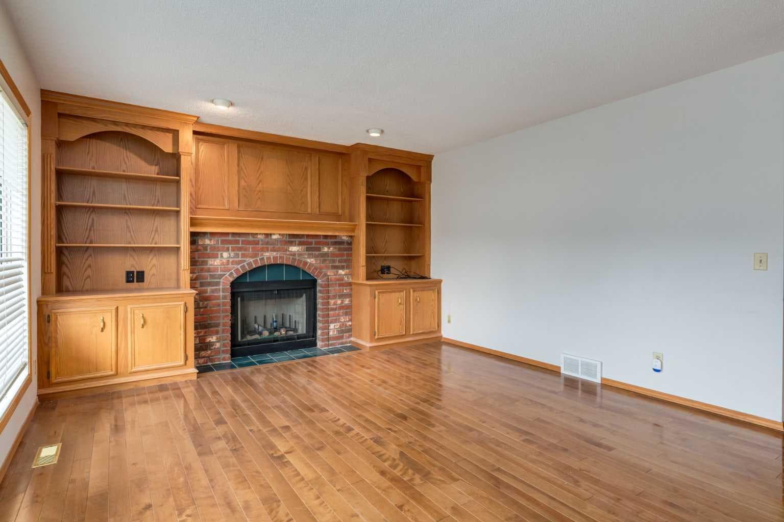 183 Edgevalley Circle NW