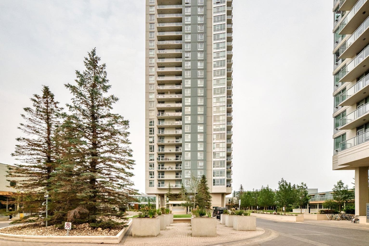 1405, 99 Spruce Place SW