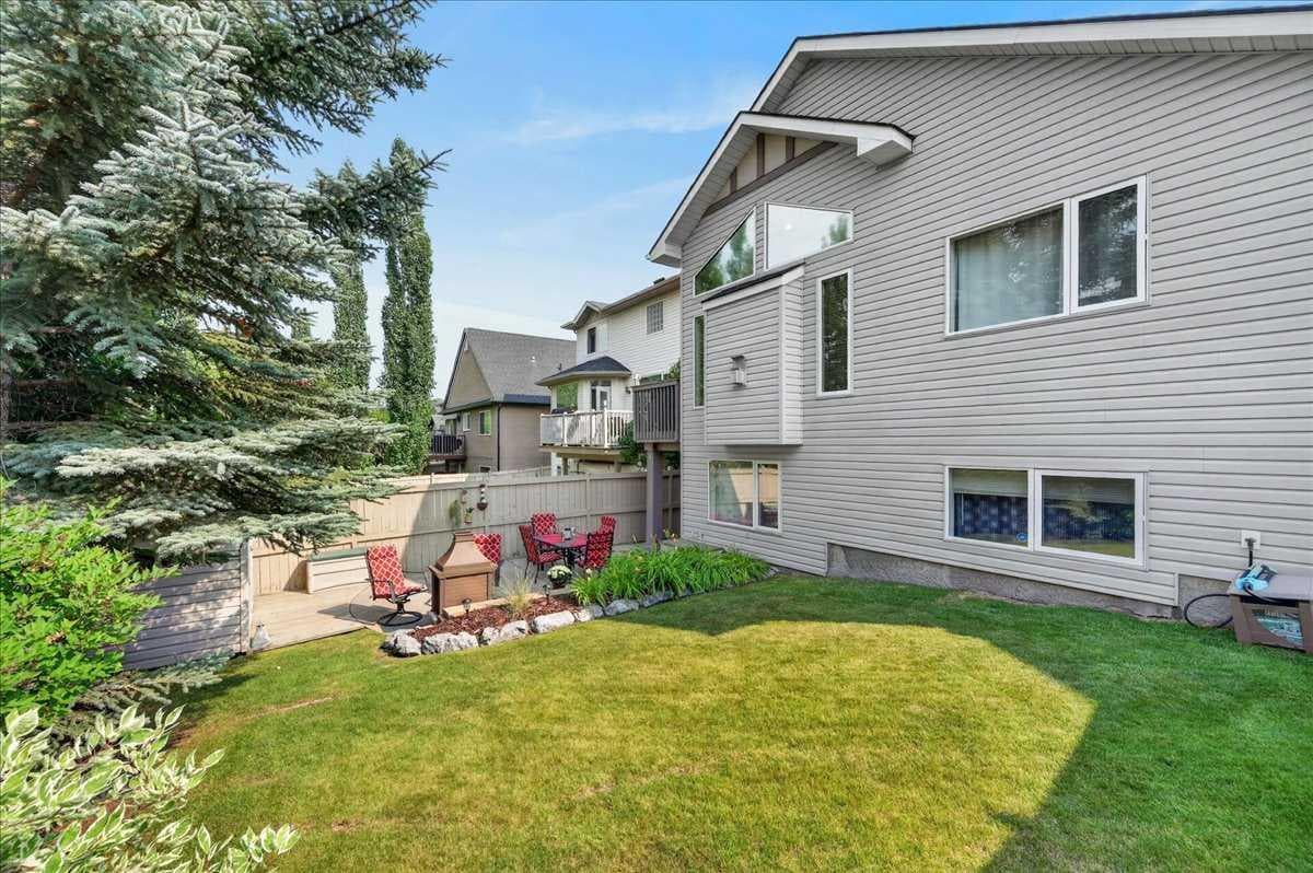 212 Cresthaven Place SW