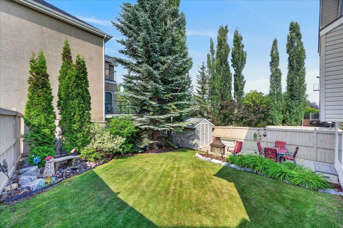 212 Cresthaven Place SW