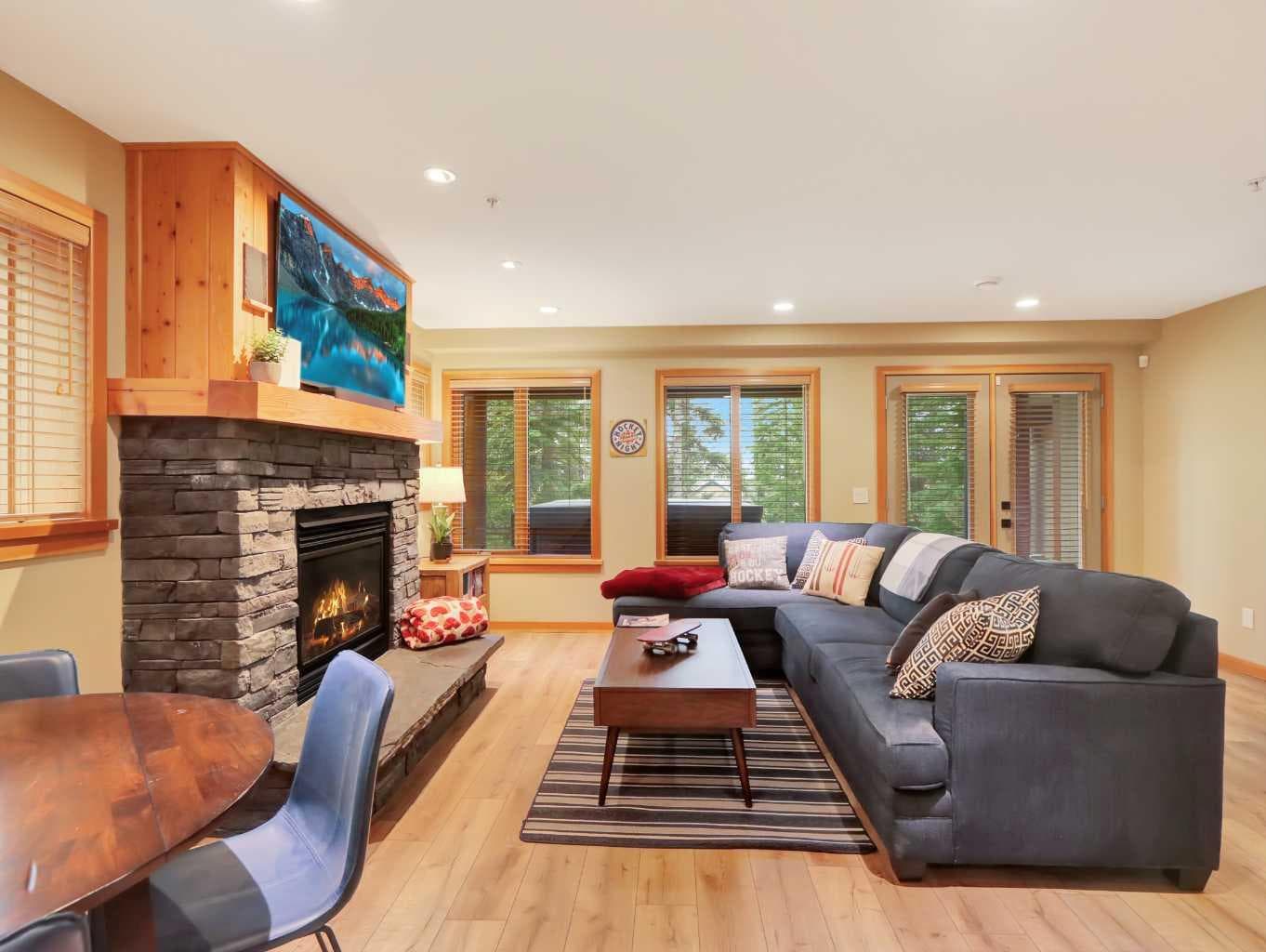 11, 137 Wapiti Close 