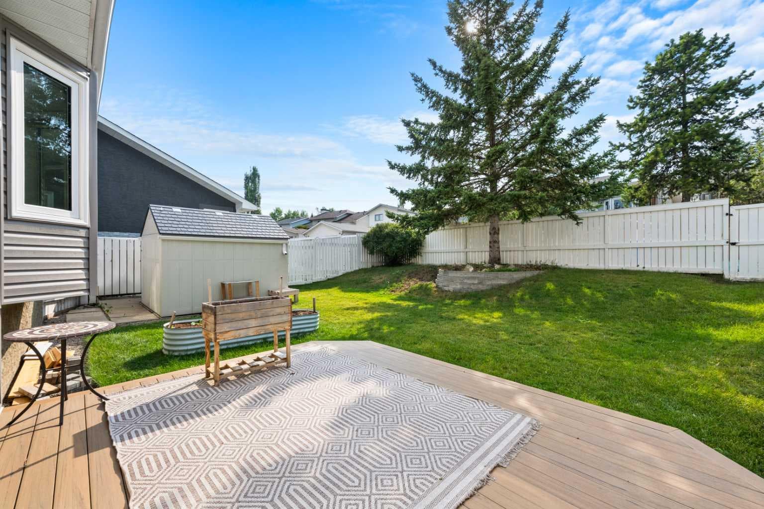 19 Macewan Meadow Crescent NW